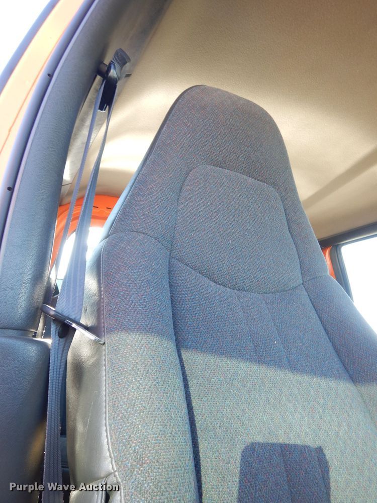 image for item DK3057 2005 GMC C7500  Crew Cab flatbed truck