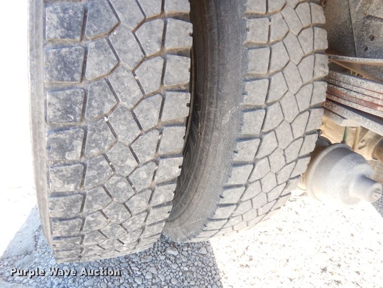 image for item DK3057 2005 GMC C7500  Crew Cab flatbed truck