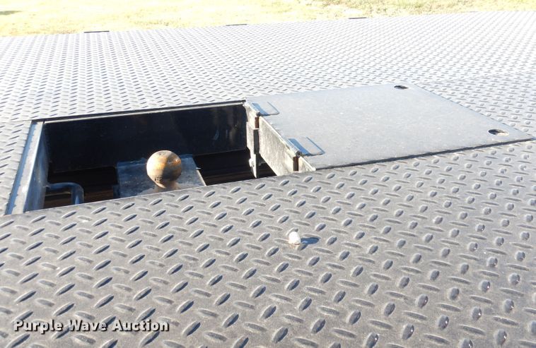 image for item DK3057 2005 GMC C7500  Crew Cab flatbed truck