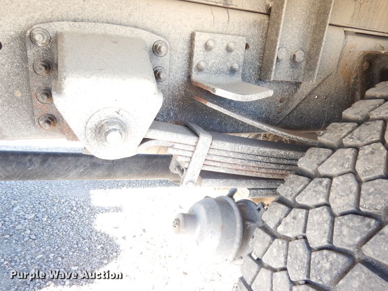 image for item DK3057 2005 GMC C7500  Crew Cab flatbed truck