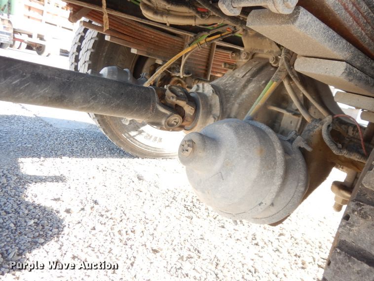 image for item DK3057 2005 GMC C7500  Crew Cab flatbed truck