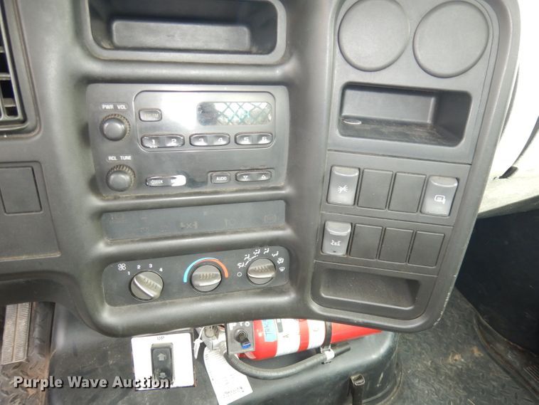 image for item DK3075 2007 Chevrolet C5500  dump flatbed truck