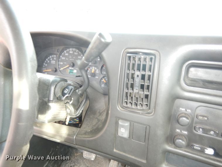 image for item DK3075 2007 Chevrolet C5500  dump flatbed truck