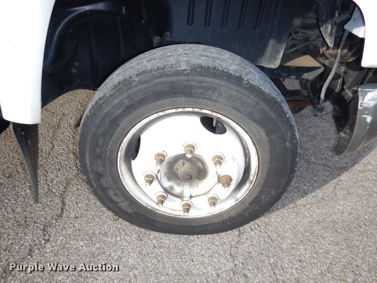 image for item DK3075 2007 Chevrolet C5500  dump flatbed truck