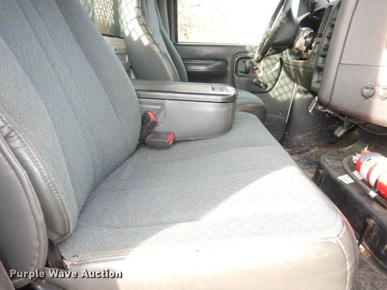 image for item DK3075 2007 Chevrolet C5500  dump flatbed truck