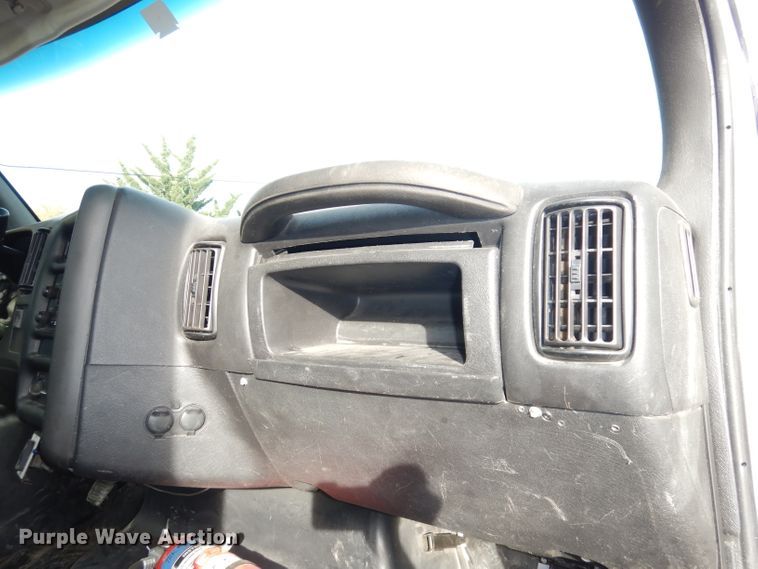 image for item DK3075 2007 Chevrolet C5500  dump flatbed truck