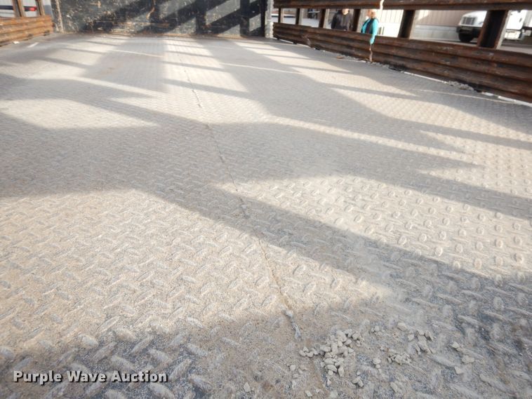 image for item DK3075 2007 Chevrolet C5500  dump flatbed truck