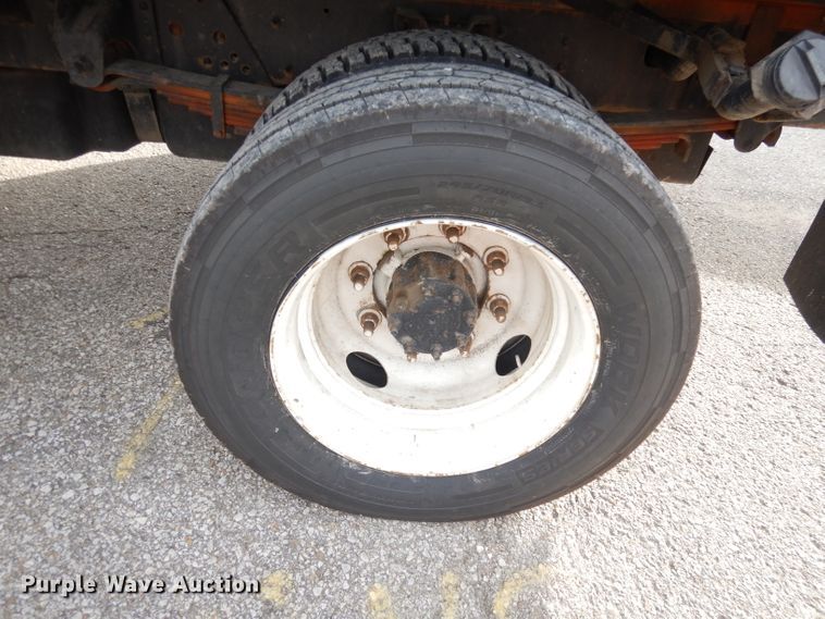 image for item DK3075 2007 Chevrolet C5500  dump flatbed truck