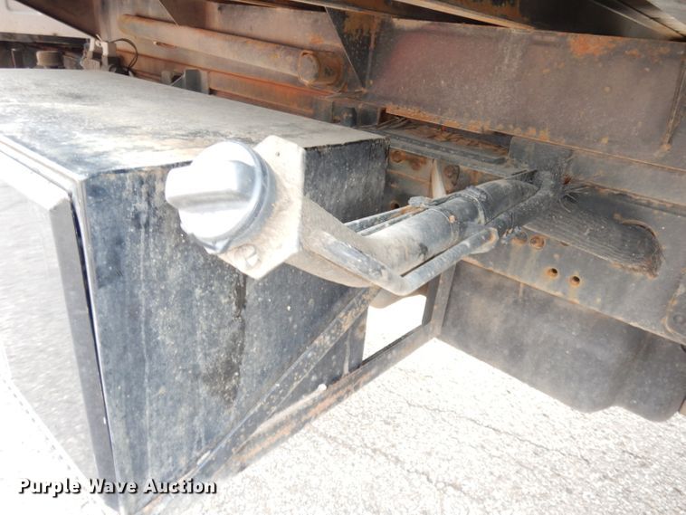 image for item DK3075 2007 Chevrolet C5500  dump flatbed truck