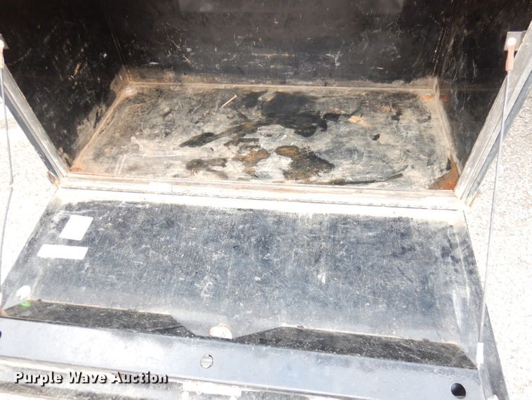 image for item DK3075 2007 Chevrolet C5500  dump flatbed truck