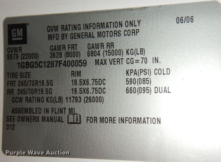 image for item DK3075 2007 Chevrolet C5500  dump flatbed truck