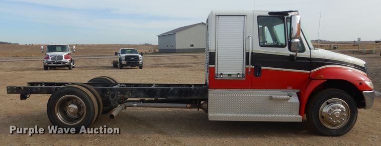 image for item DK3274 2009 International 4300  truck cab and chassis