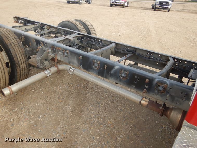 image for item DK3274 2009 International 4300  truck cab and chassis