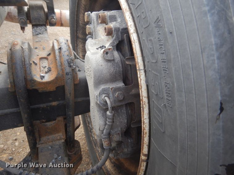 image for item DK3274 2009 International 4300  truck cab and chassis