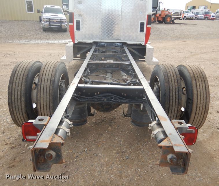 image for item DK3274 2009 International 4300  truck cab and chassis