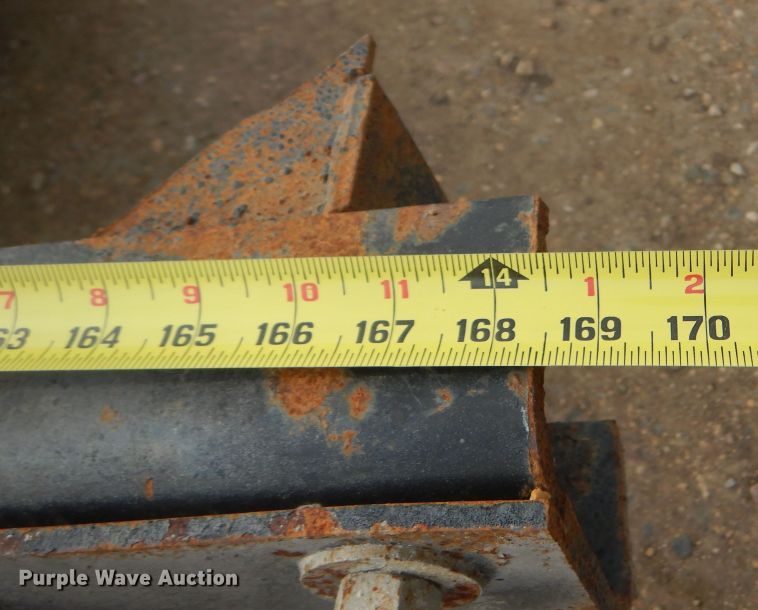 image for item DK3274 2009 International 4300  truck cab and chassis