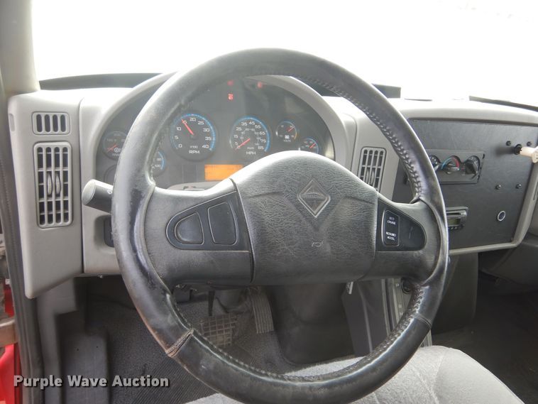 image for item DK3274 2009 International 4300  truck cab and chassis