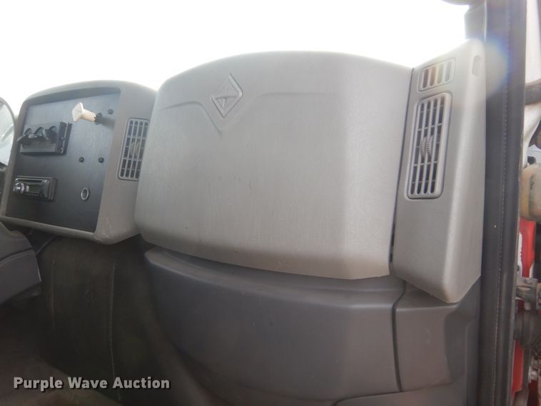 image for item DK3274 2009 International 4300  truck cab and chassis