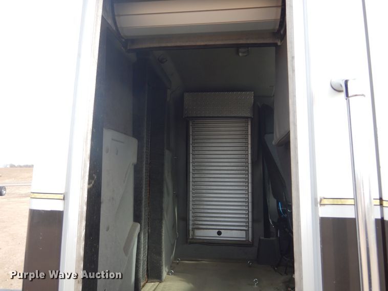 image for item DK3274 2009 International 4300  truck cab and chassis