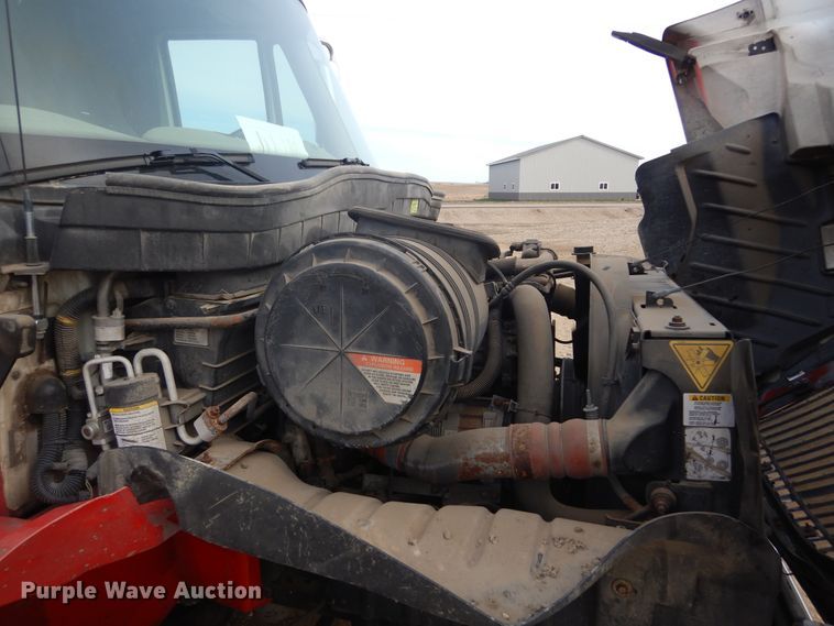 image for item DK3274 2009 International 4300  truck cab and chassis