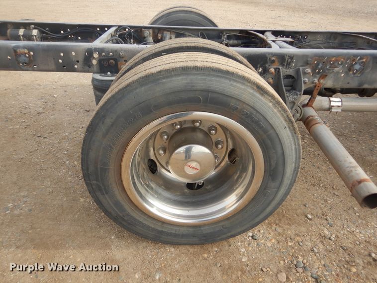 image for item DK3274 2009 International 4300  truck cab and chassis