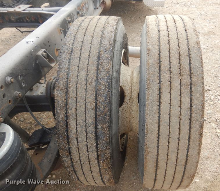 image for item DK3274 2009 International 4300  truck cab and chassis