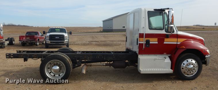 image for item DK3276 2009 International 4300  truck cab and chassis