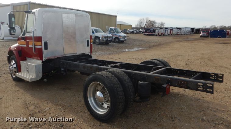 image for item DK3276 2009 International 4300  truck cab and chassis