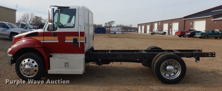 image for item DK3276 2009 International 4300  truck cab and chassis