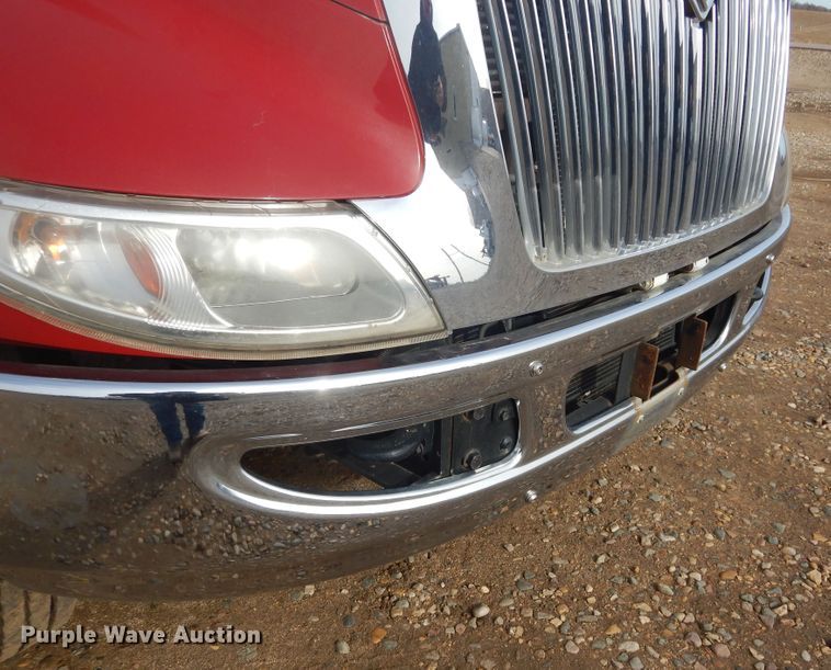 image for item DK3276 2009 International 4300  truck cab and chassis