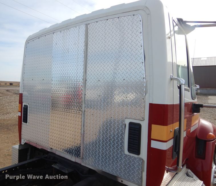 image for item DK3276 2009 International 4300  truck cab and chassis