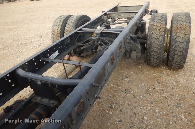 image for item DK3276 2009 International 4300  truck cab and chassis