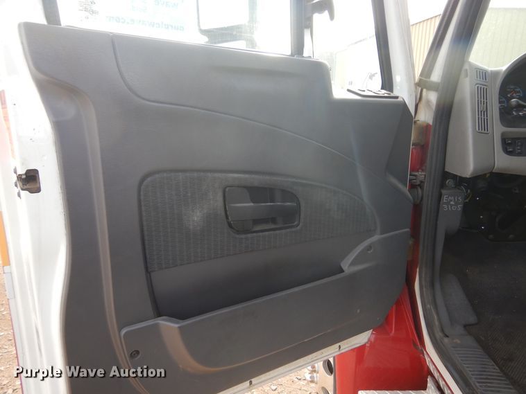 image for item DK3276 2009 International 4300  truck cab and chassis