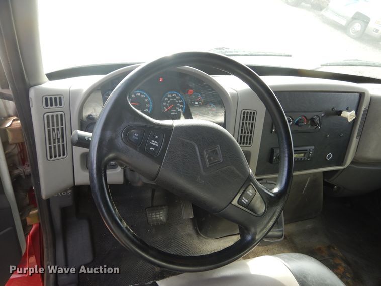 image for item DK3276 2009 International 4300  truck cab and chassis