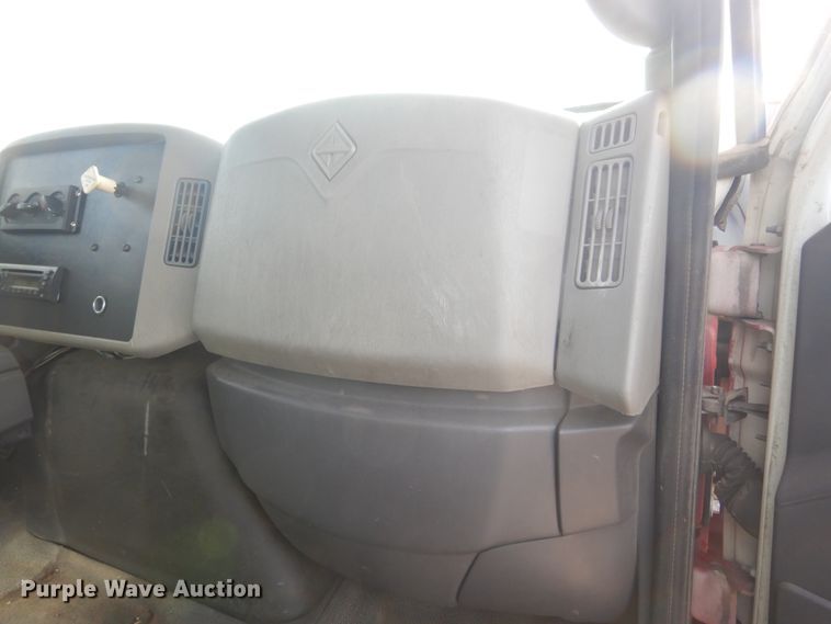 image for item DK3276 2009 International 4300  truck cab and chassis