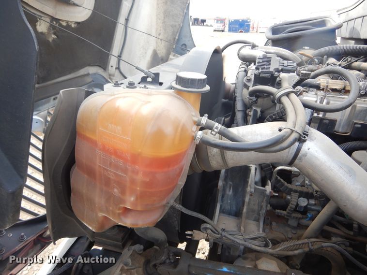 image for item DK3276 2009 International 4300  truck cab and chassis