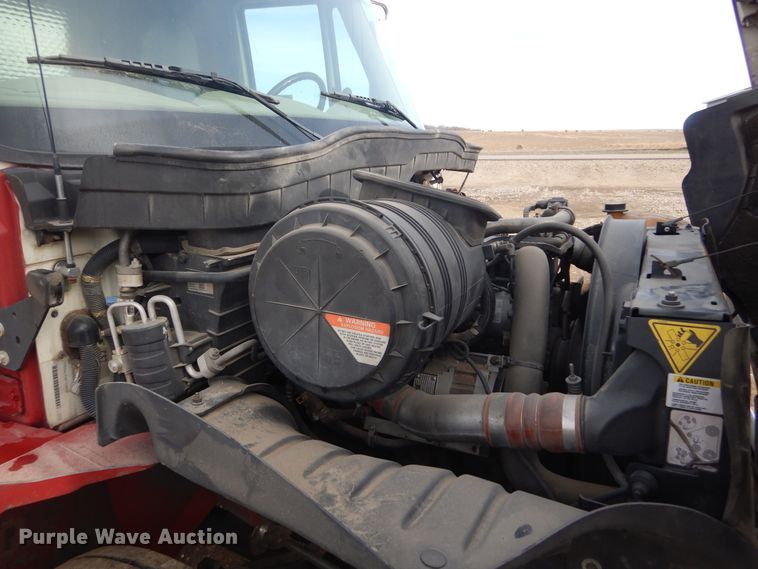 image for item DK3276 2009 International 4300  truck cab and chassis