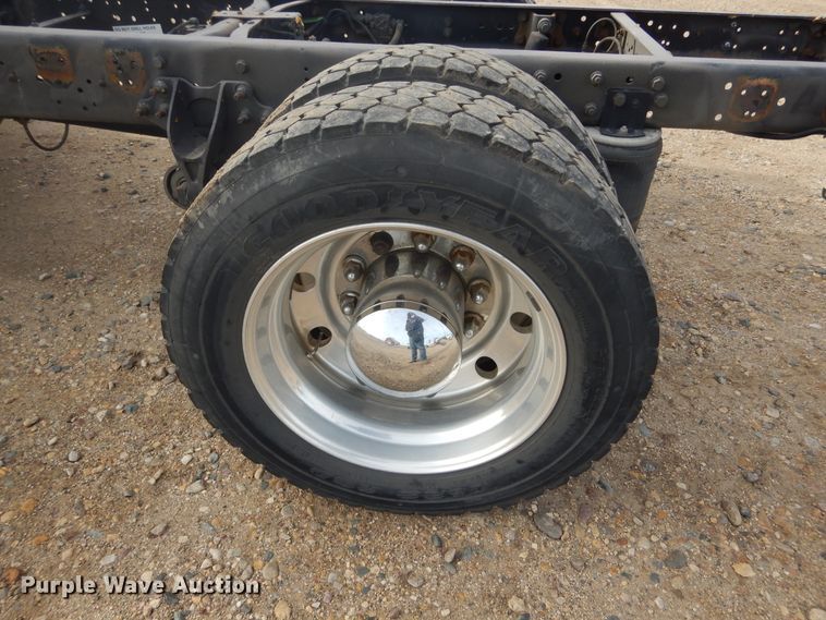 image for item DK3276 2009 International 4300  truck cab and chassis