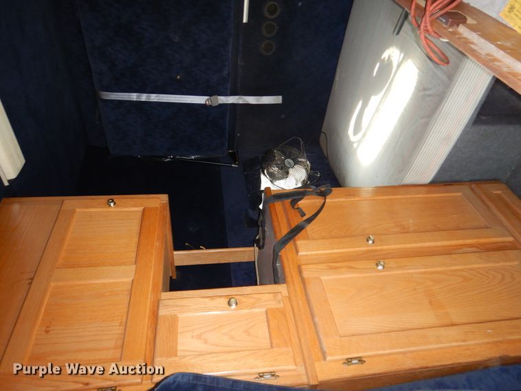 image for item DK8683 2000 Freightliner FL70  box truck