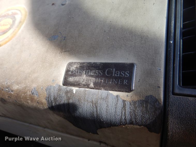 image for item DK8683 2000 Freightliner FL70  box truck