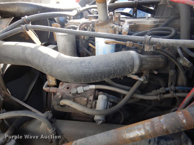 image for item DK8683 2000 Freightliner FL70  box truck