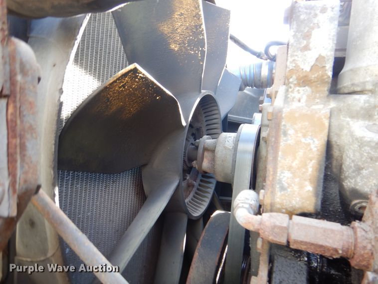 image for item DK8683 2000 Freightliner FL70  box truck