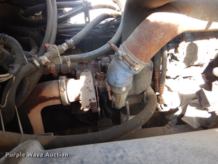 image for item DK8683 2000 Freightliner FL70  box truck