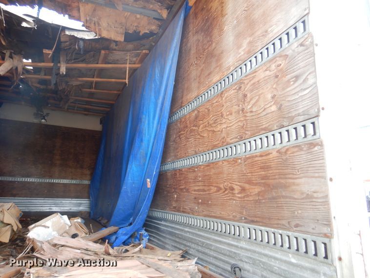 image for item DK8683 2000 Freightliner FL70  box truck