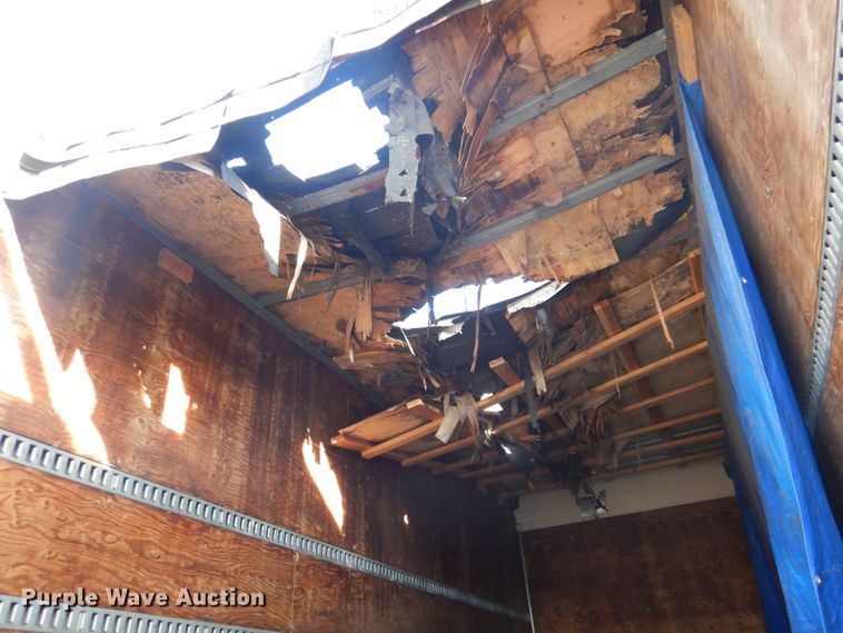 image for item DK8683 2000 Freightliner FL70  box truck