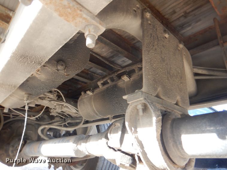 image for item DK8683 2000 Freightliner FL70  box truck