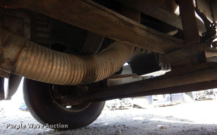 image for item DK8683 2000 Freightliner FL70  box truck