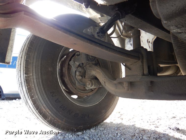 image for item DK8683 2000 Freightliner FL70  box truck