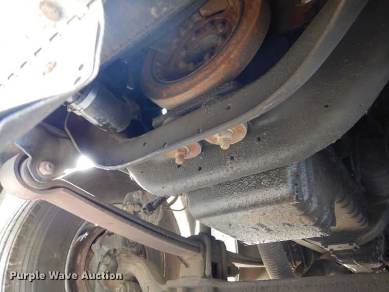 image for item DK8683 2000 Freightliner FL70  box truck