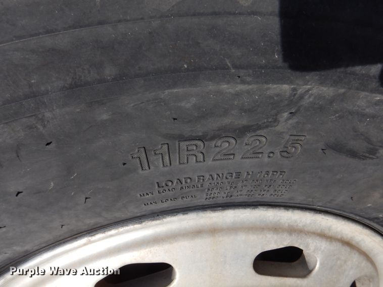 image for item DK8683 2000 Freightliner FL70  box truck